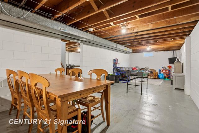 2101 N Brentwood Place, Essexville, MI 48732