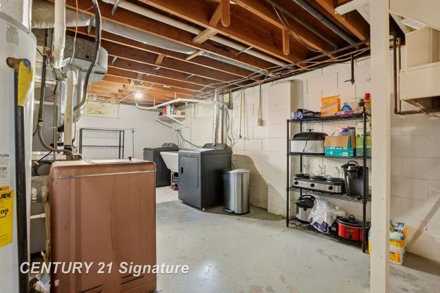 2101 N Brentwood Place, Essexville, MI 48732