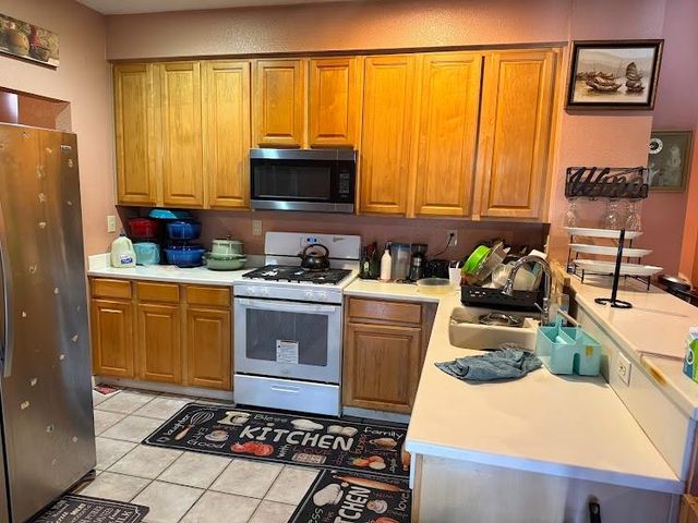 13410 Brookwood Way, Lathrop, CA 95330