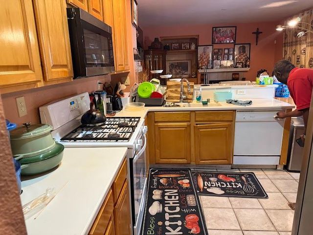 13410 Brookwood Way, Lathrop, CA 95330