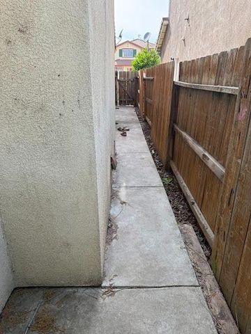 13410 Brookwood Way, Lathrop, CA 95330