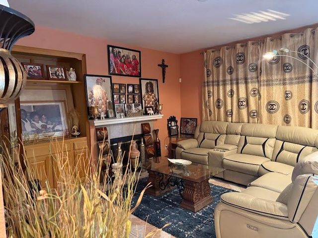 13410 Brookwood Way, Lathrop, CA 95330