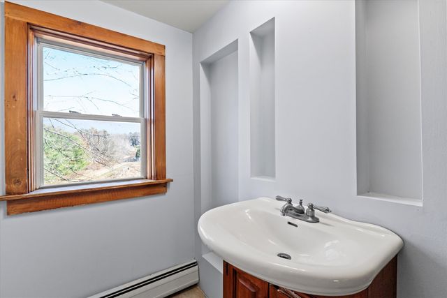 177 Winnicutt Road, Stratham, NH 03885