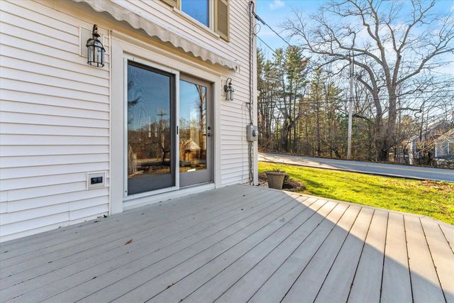 177 Winnicutt Road, Stratham, NH 03885