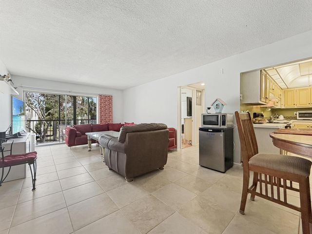 1428 SE 4th Avenue 246, Deerfield Beach, FL 33441