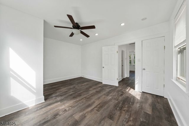 704 W Lake Ave, Rahway City, NJ 07065