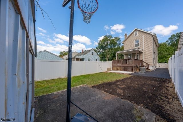 704 W Lake Ave, Rahway City, NJ 07065
