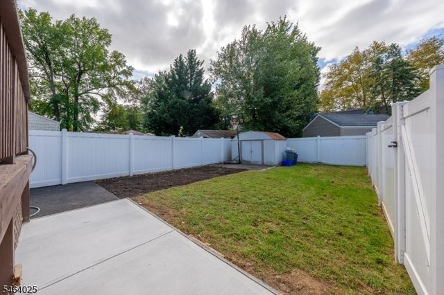 704 W Lake Ave, Rahway City, NJ 07065
