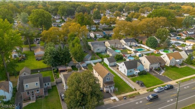 704 W Lake Ave, Rahway City, NJ 07065