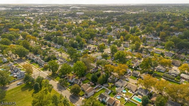 704 W Lake Ave, Rahway City, NJ 07065