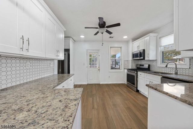 704 W Lake Ave, Rahway City, NJ 07065