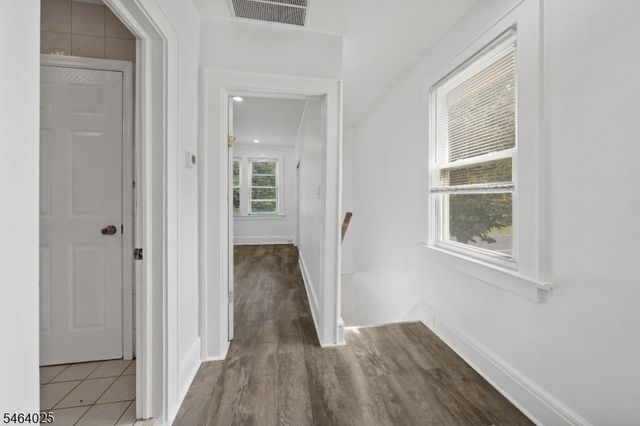 704 W Lake Ave, Rahway City, NJ 07065