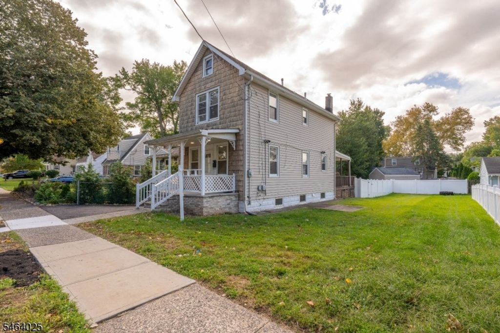 704 W Lake Ave, Rahway City, NJ 07065