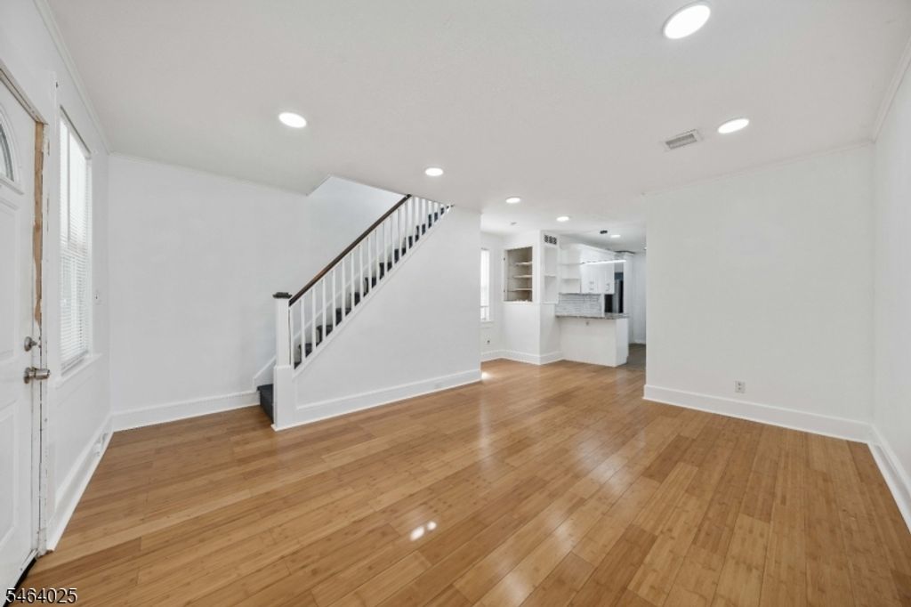 704 W Lake Ave, Rahway City, NJ 07065 — photo 4