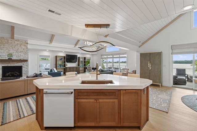 5220 Panorama Point, Panora, IA 50216