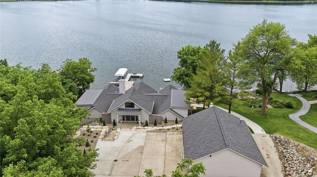 5220 Panorama Point, Panora, IA 50216