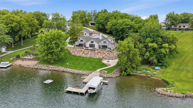 5220 Panorama Point, Panora, IA 50216