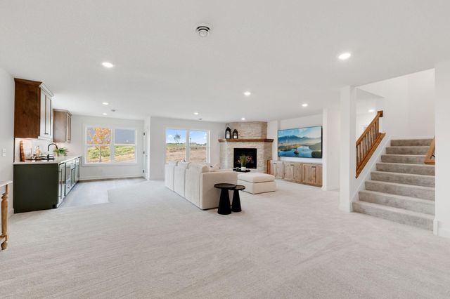 17787 Ellsworth Drive, Lakeville, MN 55024