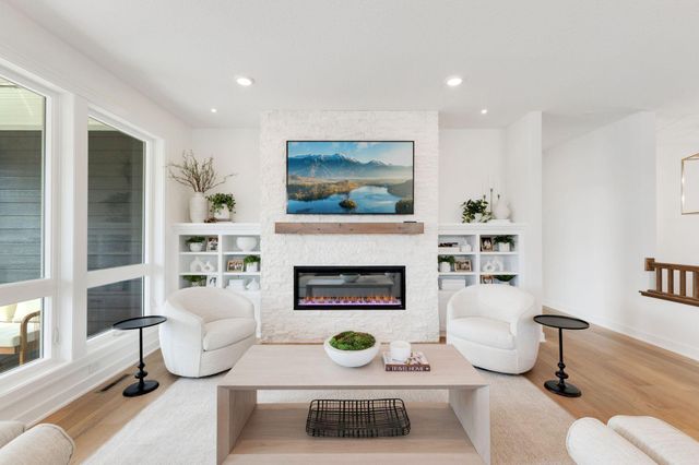 17787 Ellsworth Drive, Lakeville, MN 55024