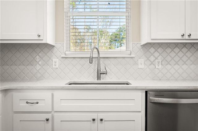 318 WALKER GRAVEL PIT Road, Dry Prong, LA 71423