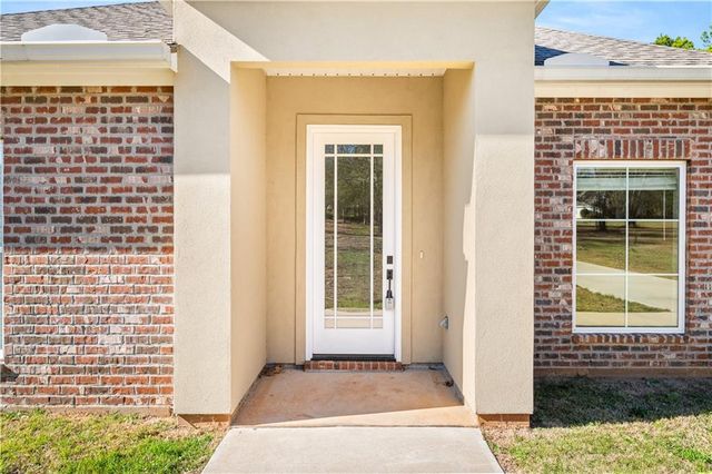 318 WALKER GRAVEL PIT Road, Dry Prong, LA 71423