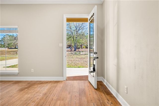 318 WALKER GRAVEL PIT Road, Dry Prong, LA 71423