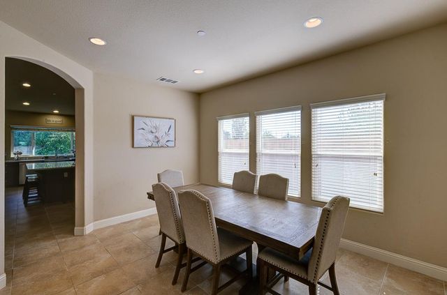 3118 Poe Avenue, Clovis, CA 93619