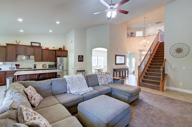 3118 Poe Avenue, Clovis, CA 93619