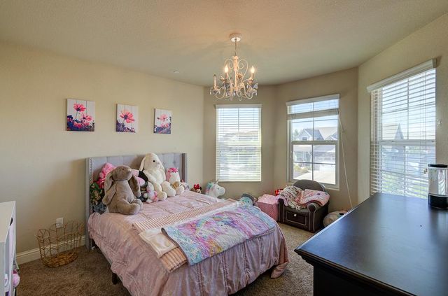 3118 Poe Avenue, Clovis, CA 93619