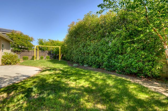 3118 Poe Avenue, Clovis, CA 93619