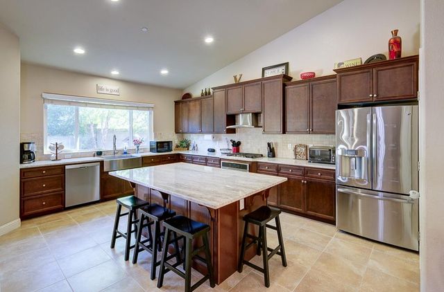 3118 Poe Avenue, Clovis, CA 93619