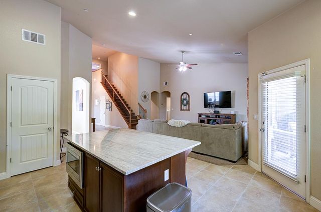 3118 Poe Avenue, Clovis, CA 93619