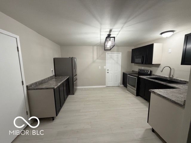 6402 E Meadowlark Drive, Indianapolis, IN 46226