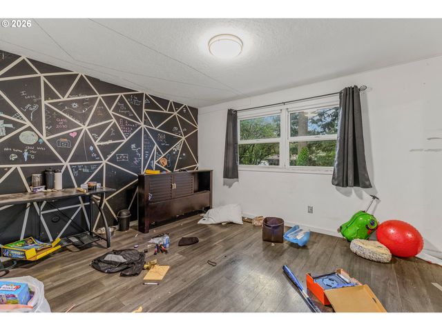 1025 Ne 176TH Ave, Portland, OR 97230