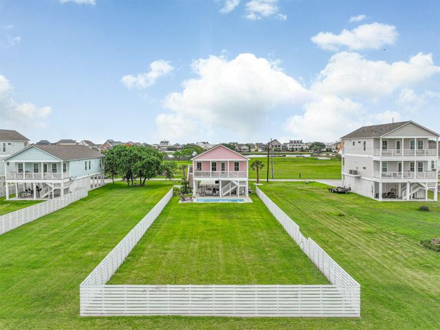 2515 103rd Street, Galveston, TX 77554