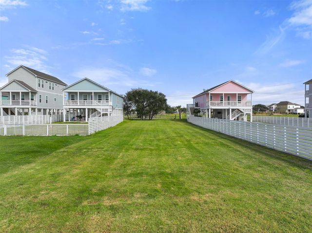 2515 103rd Street, Galveston, TX 77554