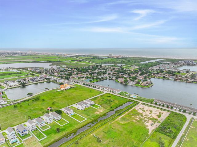 2515 103rd Street, Galveston, TX 77554