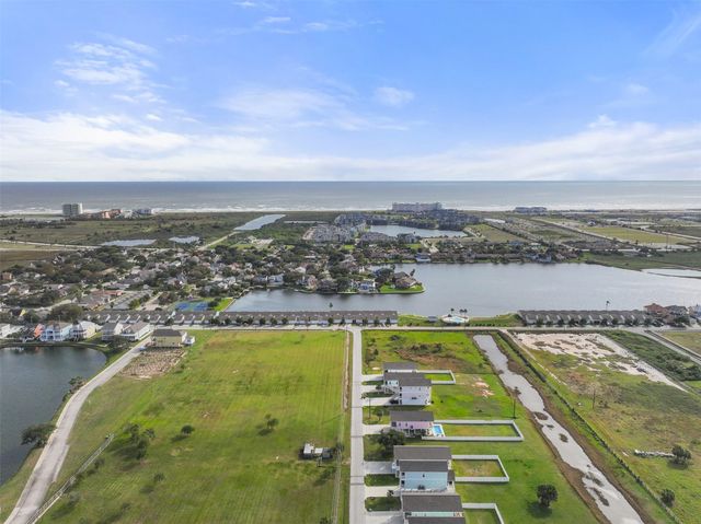 2515 103rd Street, Galveston, TX 77554