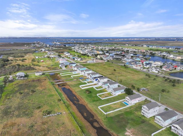 2515 103rd Street, Galveston, TX 77554