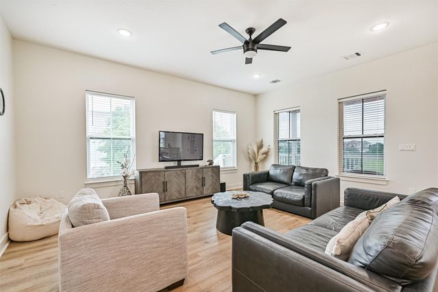 2515 103rd Street, Galveston, TX 77554