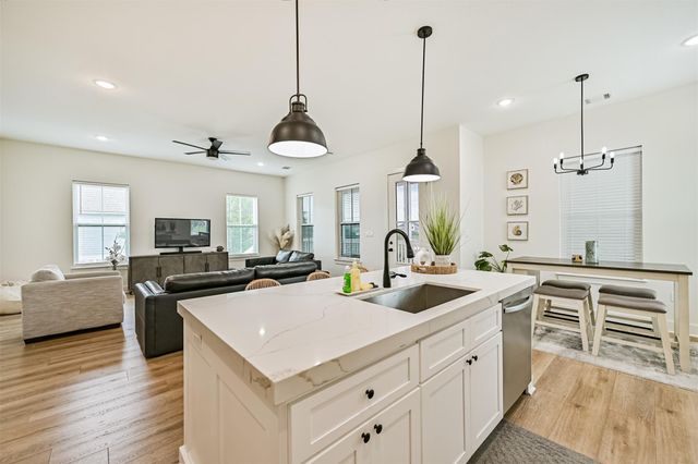 2515 103rd Street, Galveston, TX 77554