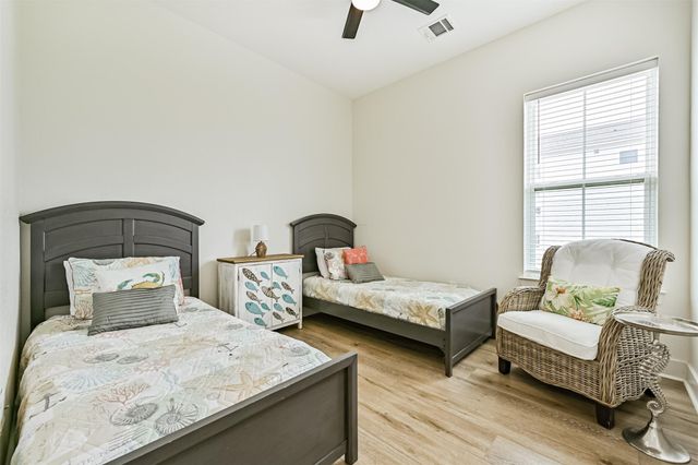 2515 103rd Street, Galveston, TX 77554