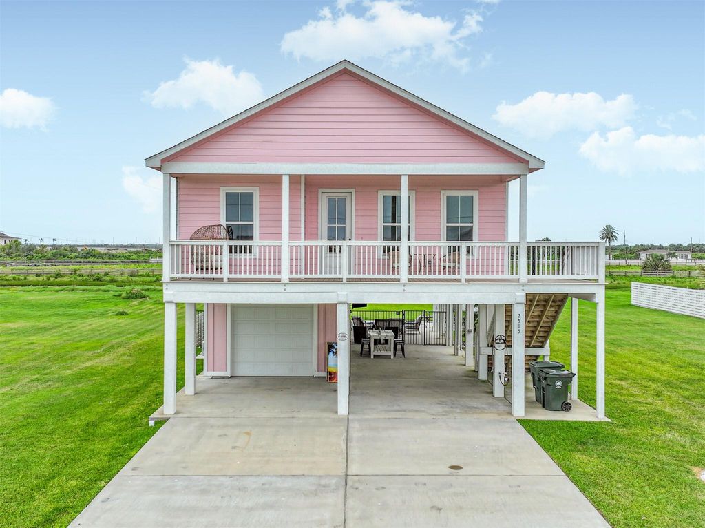 2515 103rd Street, Galveston, TX 77554