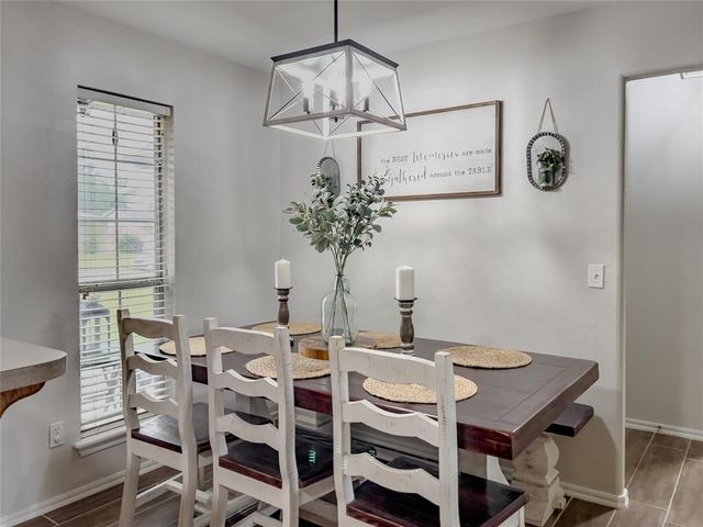 1009 Lawton, Moore, OK 73160