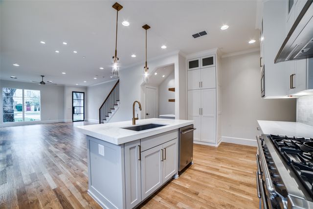 4403 Glenwick Lane, University Park, TX 75205