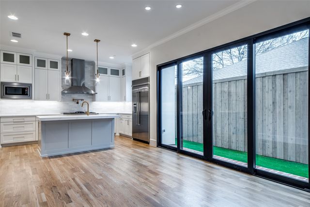4403 Glenwick Lane, University Park, TX 75205