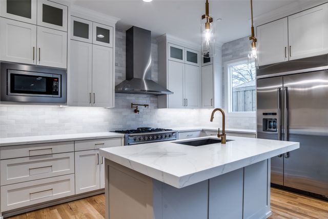 4403 Glenwick Lane, University Park, TX 75205