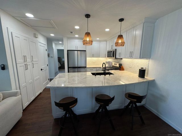 3533 Voyager, San Diego, CA 92130