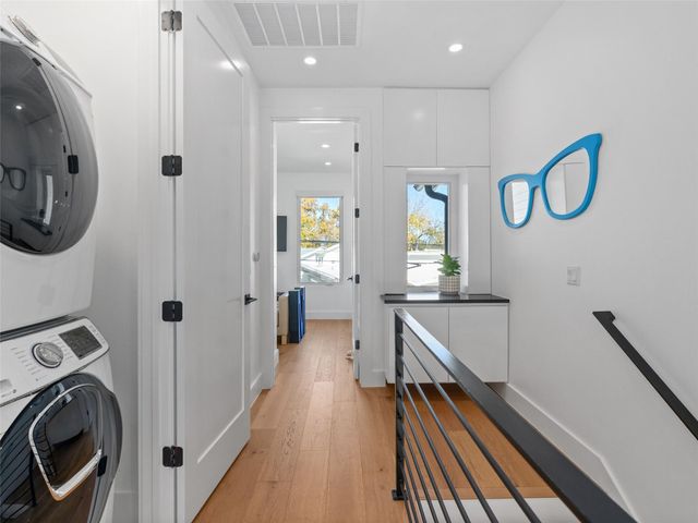 512 Sacramento DR A, Austin, TX 78704