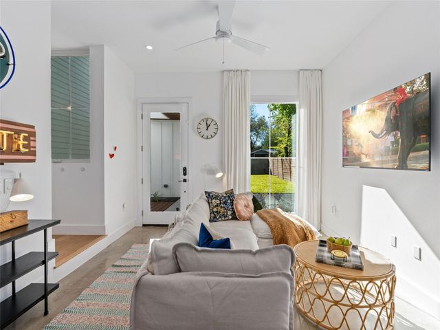 512 Sacramento DR A, Austin, TX 78704